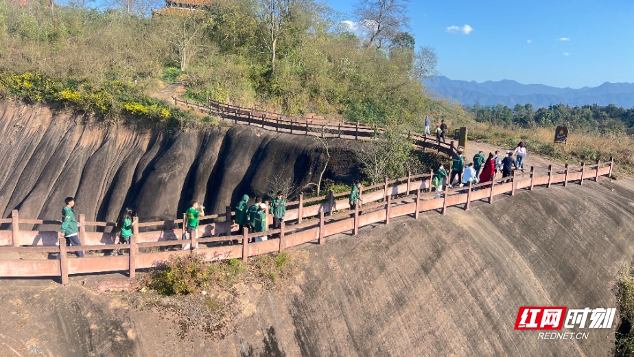 足球为媒，山水为卷！湘超郴州队携球迷共赴飞天山文旅之约