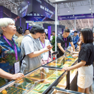 全球矿晶“顶流”集结 第十三届矿博会打造“可带走的星辰”