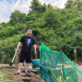 兵创客丨欧阳松：“长短结合”布产业 “鱼鸭共生”谋振兴