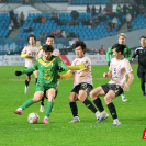 组图 | 湘超邀请赛郴州燃情开踢 1:1握手言和暖新年