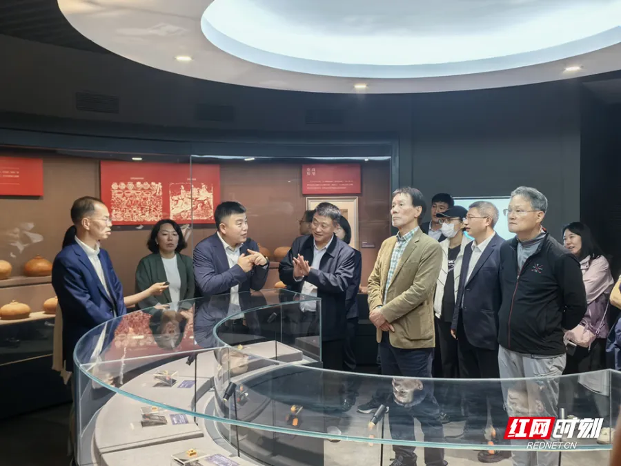 第20届中韩地方政府交流研讨会与会韩国嘉宾来郴参访交流