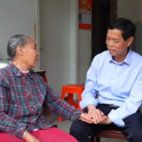 十六载公益路，一束温暖的光——记“感动湖南”年度十佳人物胡生加