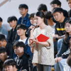 老生创谈，妙语连珠！向文波携四大导师直播破解大学生创业密码