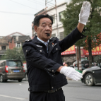 潇湘银辉 | 汤其雪:哨声划过七千个晨昏 守护学子回家路