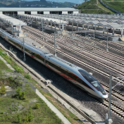 发现最美铁路丨钢铁动脉激活武陵山水 绘就文旅新图景