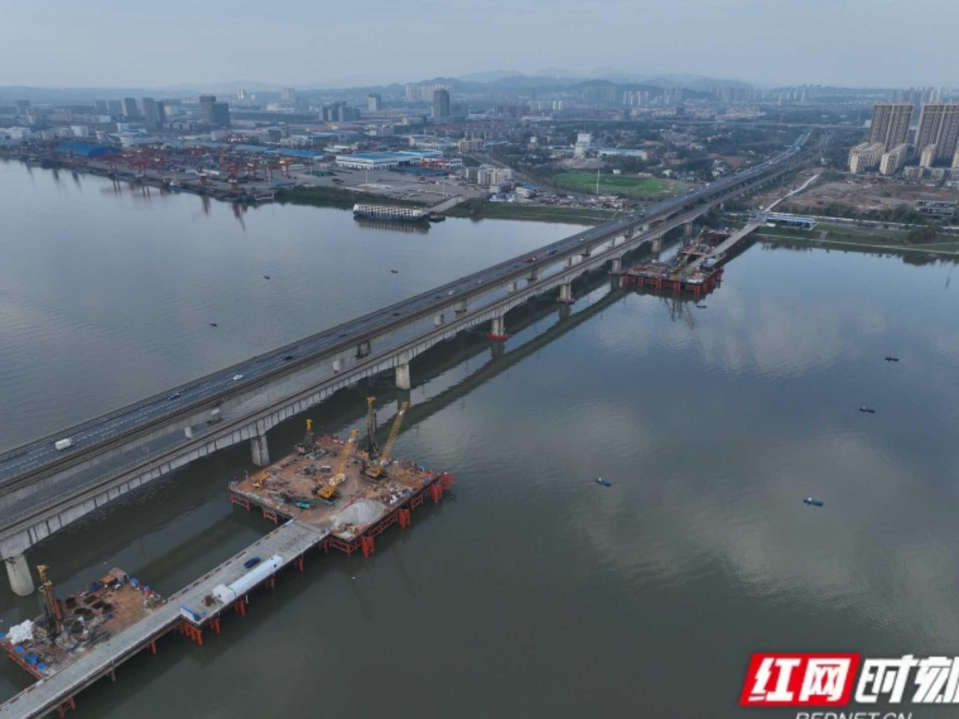 新突破！长赣高铁长沙湘江铁路特大桥主桥138号主墩桩基钻孔完工