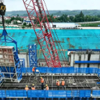 沅水桃源枢纽二线船闸项目首段闸室墙顺利浇筑到顶