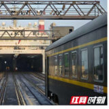 遇见最美铁路丨万吨巨轮载火车跨海,粤海铁路轮渡创下多少奇迹?