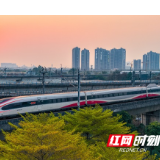 “五一”假期广铁将加开2490余趟旅客列车