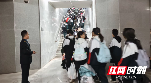 茶陵县今年首趟“我的韶山行”旅游专列开行