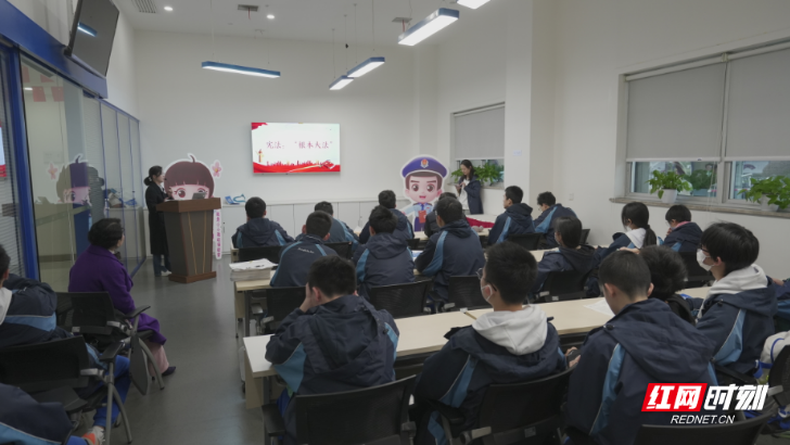 “雅礼蓝”邂逅“税务蓝”：宪法日前夕的一堂生动税收法治课}