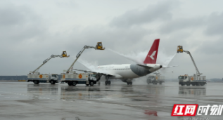 长沙机场110架航空器顺利除冰