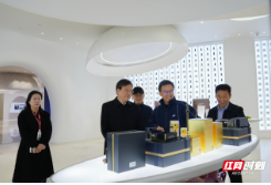 张健走访慰问专家 深入问计问需 共话创新发展