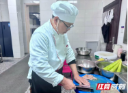 春运守护者|守“胃”者谢培辉:一盏灶火暖归途