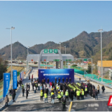 湖南首座“可上下高速”的服务区，今天通车！