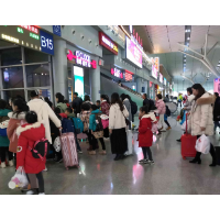 电钻、锄头等工具免费寄回家！春运期间，长沙南站设立全省首个务工人员工具免费寄递服务点