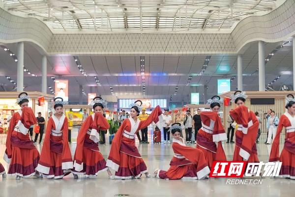 国庆游长沙福利来袭!凭到达长沙南站高铁票,热门景点门票最低4折