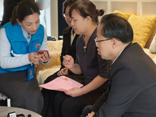 20分钟填好！湖南“1%人口抽样调查”完成首个入户登记