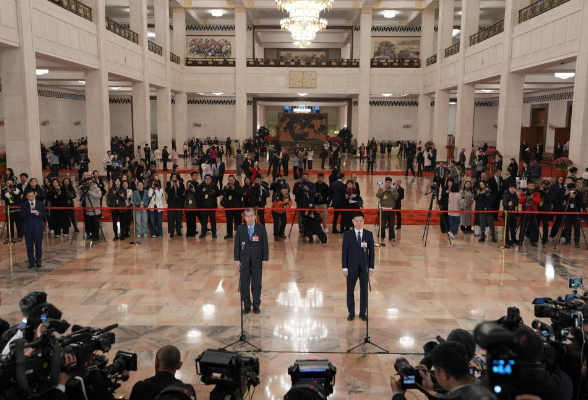 好评中国·两会热评丨从新农具看丰收新图景