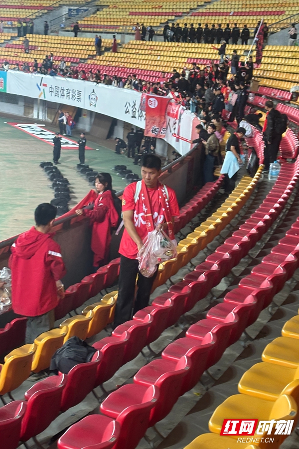 微信图片_20251117223531_842_74.jpg 微信图片_20251117223531_842_74.jpg