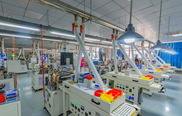 高端电子元器件生产车间。.png 高端电子元器件生产车间。.png