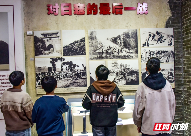 YJS_2549-中学生参观_副本.jpg YJS_2549-中学生参观_副本.jpg