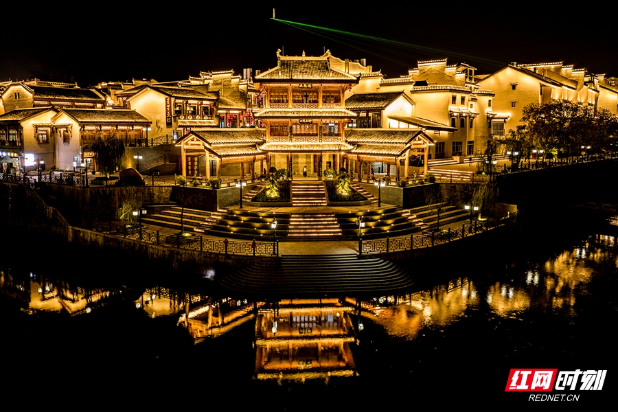 古城夜景（李钢  摄）.jpg