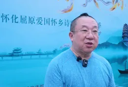 视频丨山背之下 诗人王山原声朗诵遇上现场深情演绎