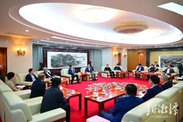 胡贺波李永亮会见吉利控股集团戴庆一行