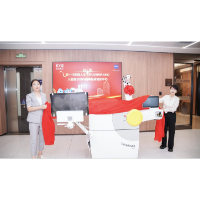 新一代机器人全飞秒VISUMAX 800入驻爱尔眼科国际临床培训中心