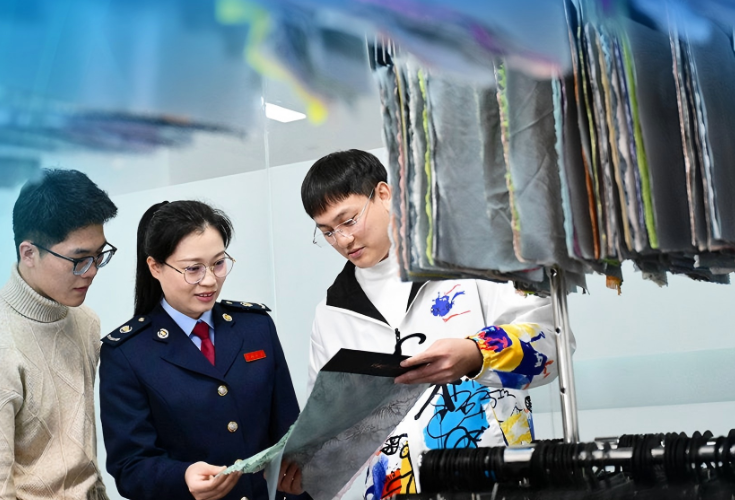 新华社权威速览·非凡“十四五”丨税收服务高质量发展，税务部门这么干！}