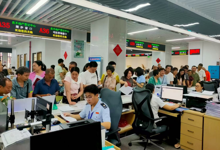 永兴税务：解民忧办实事 助力办证“加速度”}