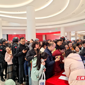 当萌娃遇上“硬核”警营 湘潭这场警察节的开放日活动热闹非凡