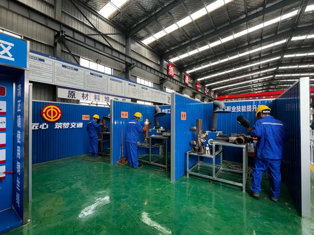 1cdd06bf-d2fb-43d6-ae6c-05e1d1c095da.jpg