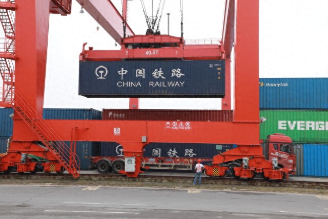 中国铁路.jpeg