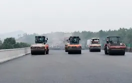 G4湖南段耒宜改扩建项目刷新进度！进入右幅路面施工冲刺阶段