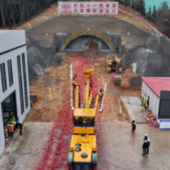 建设新进展！长赣高铁湖南段最长隧道进洞施工