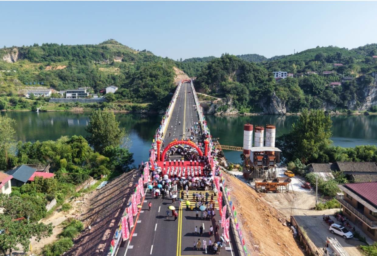 辰溪沅水三桥顺利通车 推动区域经济与民生改善