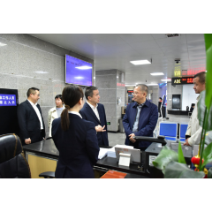 娄底市水利局:局长“陪伴式”走流程 促政务服务升级