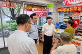 何朝晖暗访中心城区零售药店医保基金规范使用情况