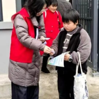 常德|磨市镇开展“护苗·绿书签行动”宣传活动