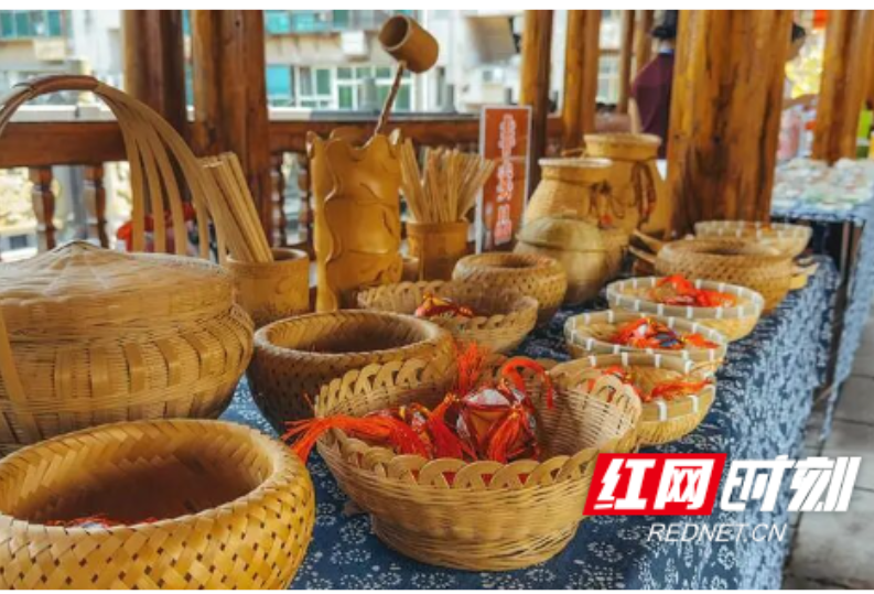 可吃可玩可打卡!“姑娘的市集”美食文创嘉年华绥宁风雨桥开市