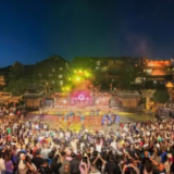 瀑布之上的文旅盛宴 第13届湘西摸泥狂欢季精彩启幕