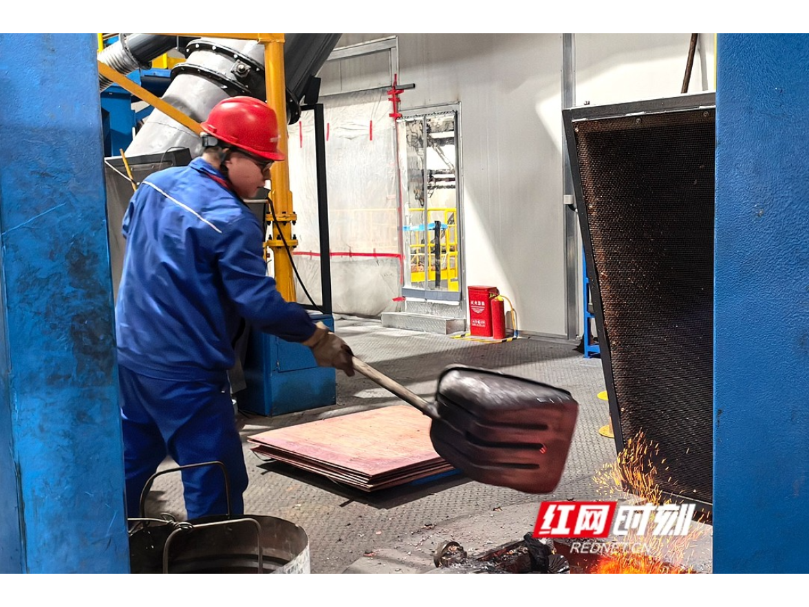 我爱湘潭我的家·新春走基层丨金杯电工：坚守岗位品“家”味 订单饱满生产忙