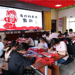 湖南工程学院“石榴籽祖国行”实践团非遗课堂走进新疆温宿