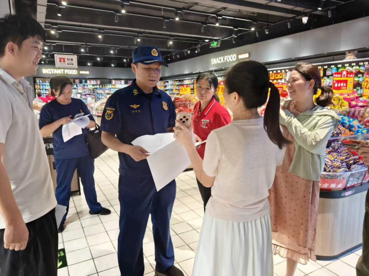 剪飞线、拆铁网、清通道 湘潭县楠竹山镇守护群众身边的安全