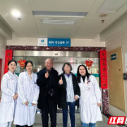 泛黄电话本的20年：你信我一次，我护你一生