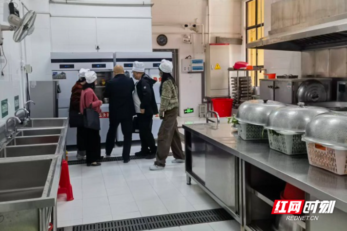 桂东县：以精准监督护航学生“营养餐”
