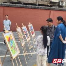 永兴县:青少年书画作品亮相文化馆 笔墨绘出家乡美