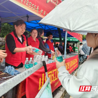 郴州志愿服务联合会组织志愿者协会暖心助高考